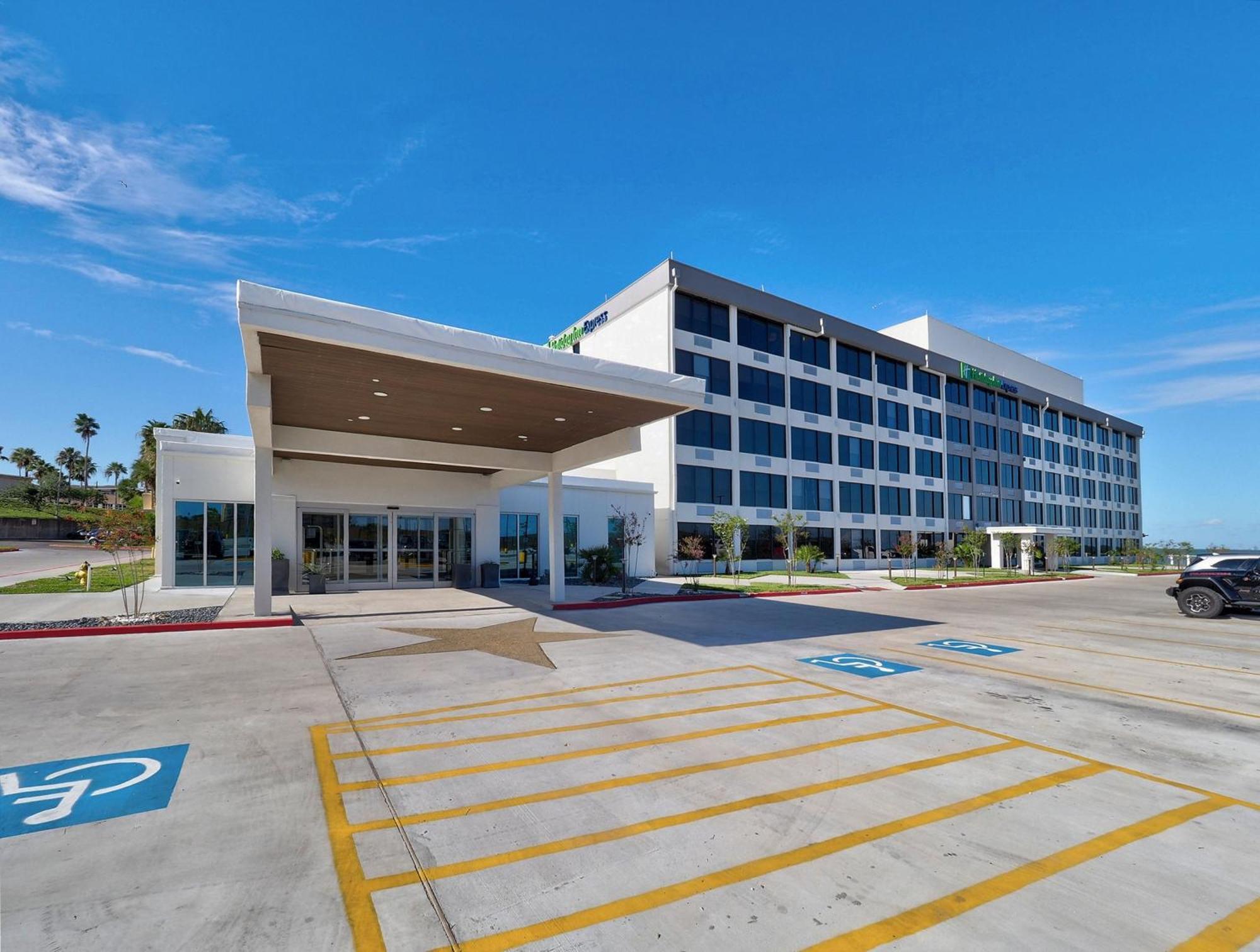 Holiday Inn Express Corpus Christi - Beachfront By Ihg Екстериор снимка