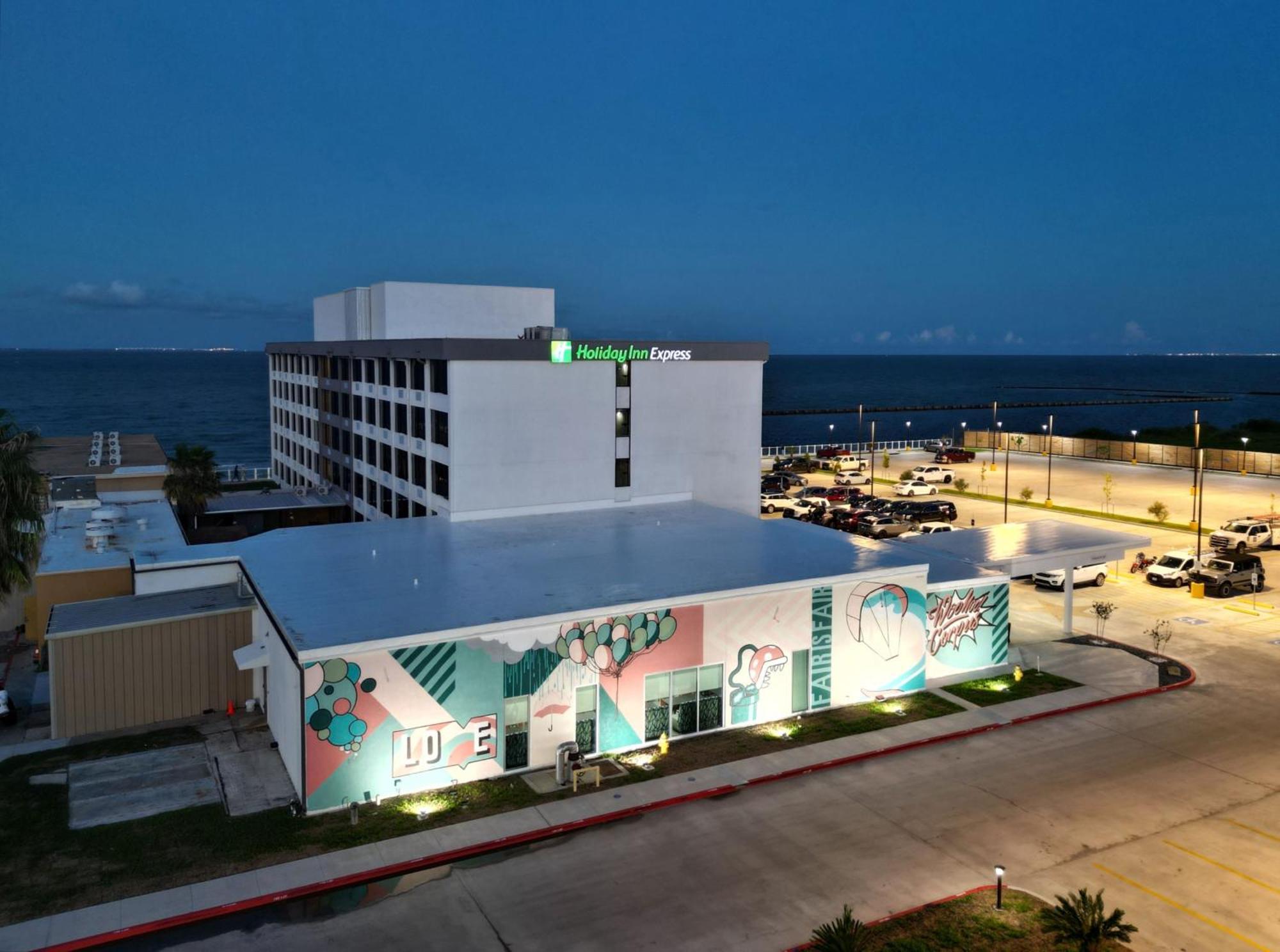 Holiday Inn Express Corpus Christi - Beachfront By Ihg Екстериор снимка