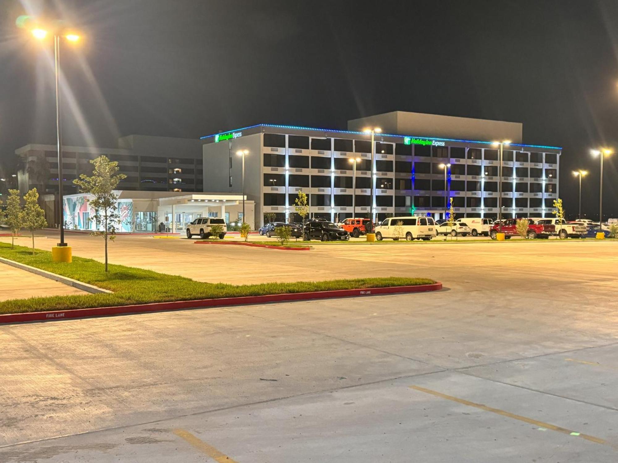 Holiday Inn Express Corpus Christi - Beachfront By Ihg Екстериор снимка