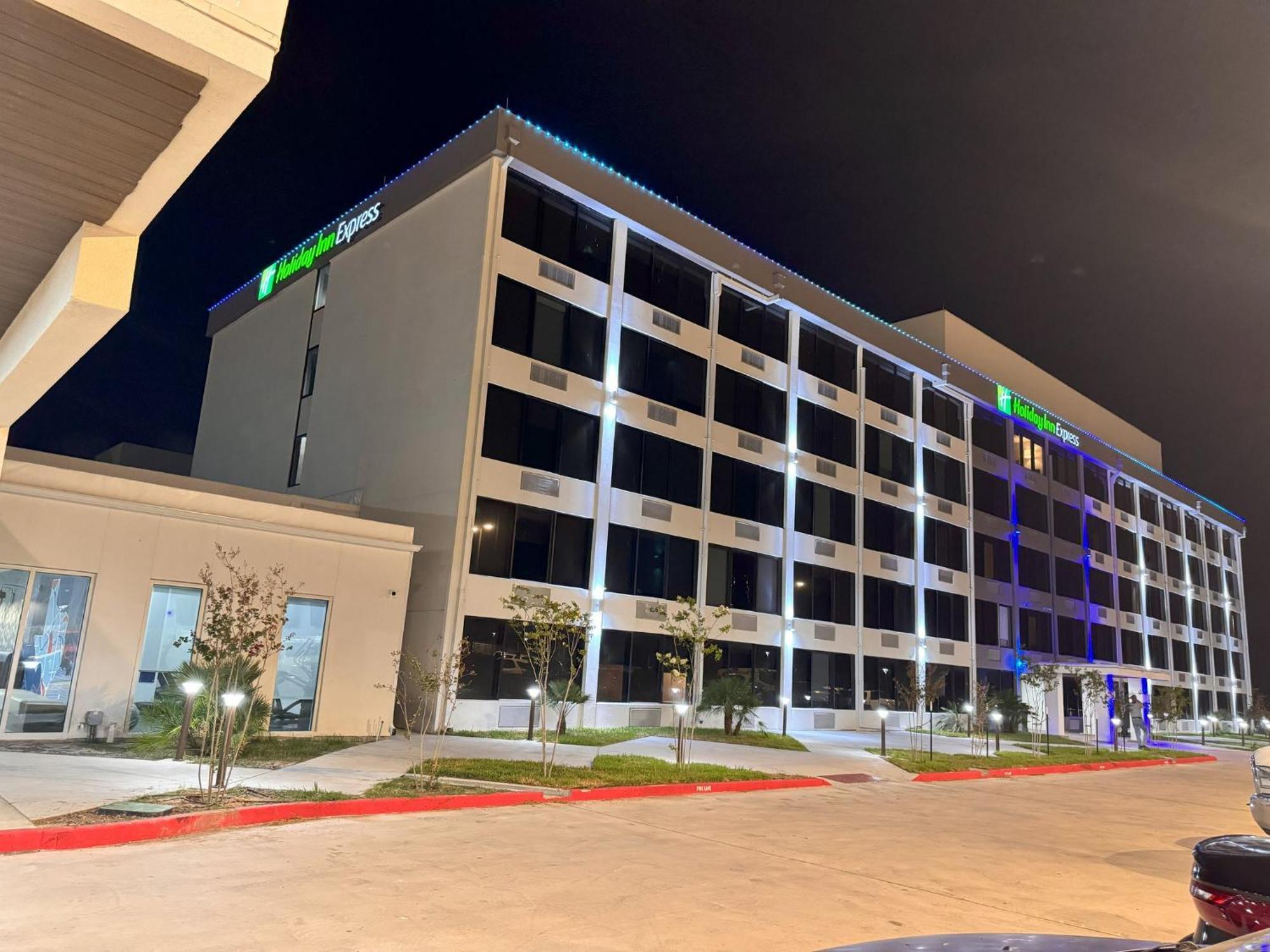 Holiday Inn Express Corpus Christi - Beachfront By Ihg Екстериор снимка