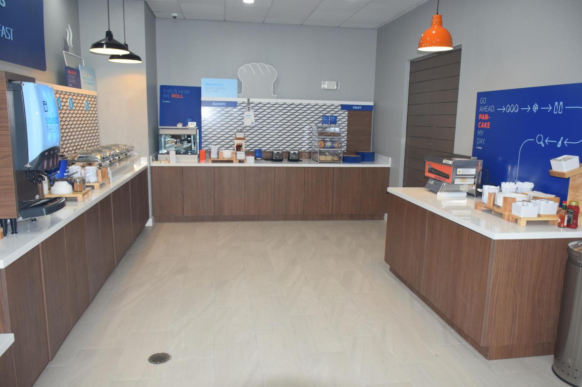 Holiday Inn Express Corpus Christi - Beachfront By Ihg Екстериор снимка